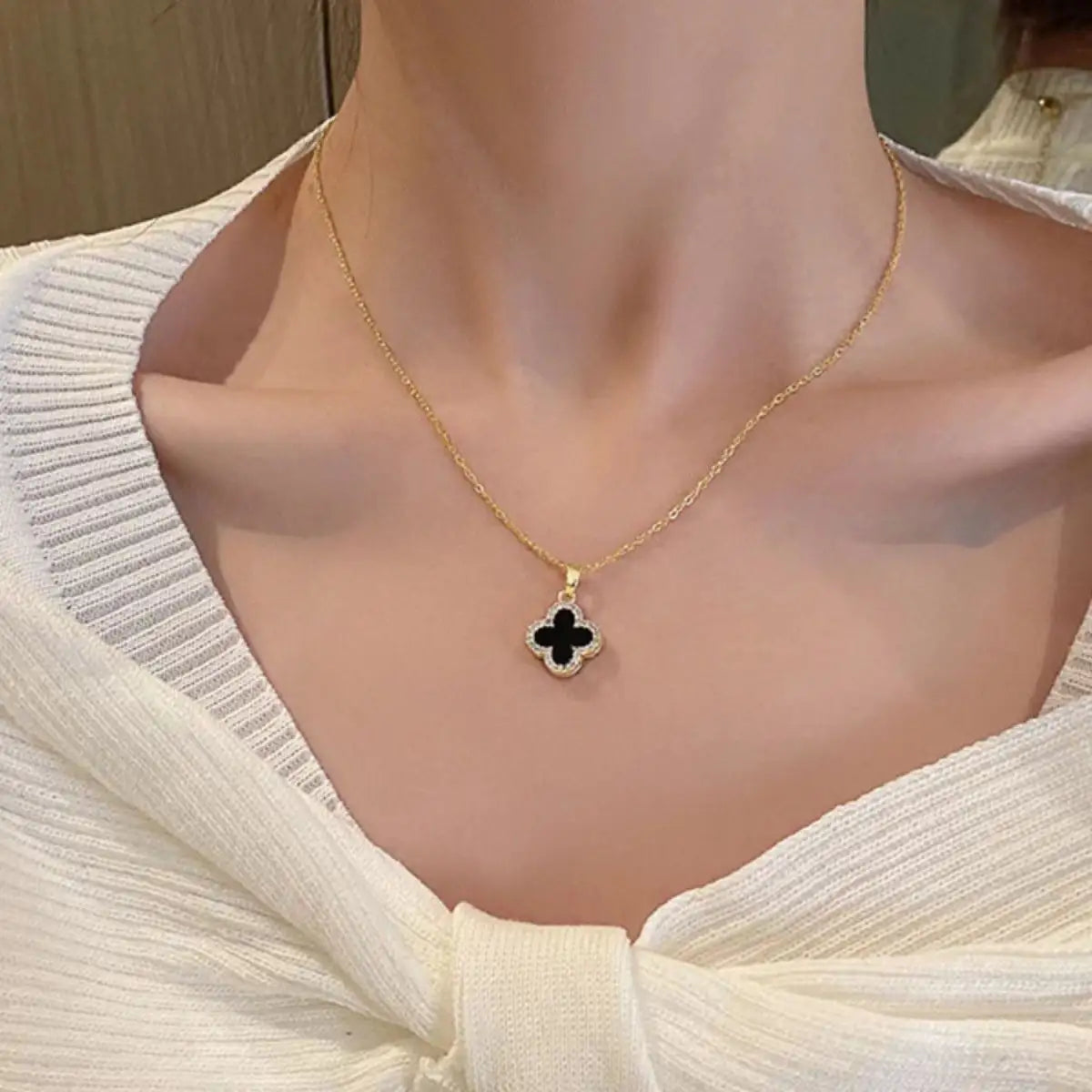 Women's Four-Leaf Clover Stainless Steel Necklace Luxury Small Aroma Style Light Tempered Fashion Jewelry Accessory Collarbone